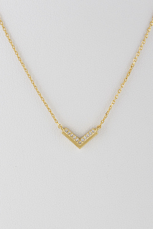 Cute Necklace With Chevron Line Detail 7CCE3